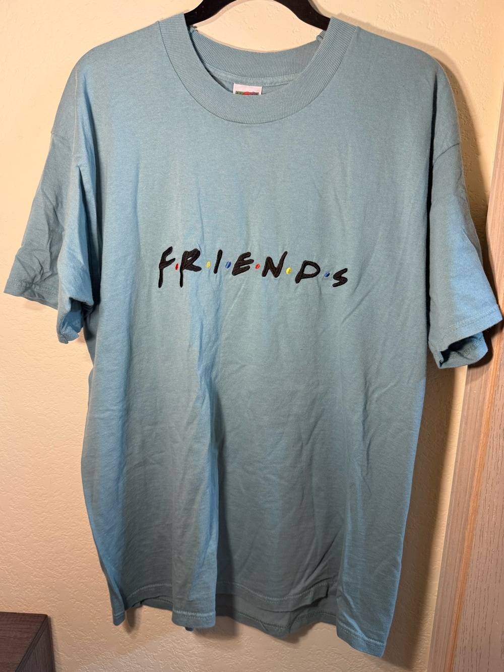Vintage FRIENDS TV Show Logo Graphic Cotton Crew Neck Tee XL Green Embroidered
